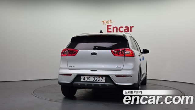 Kia Niro из Кореи Encar