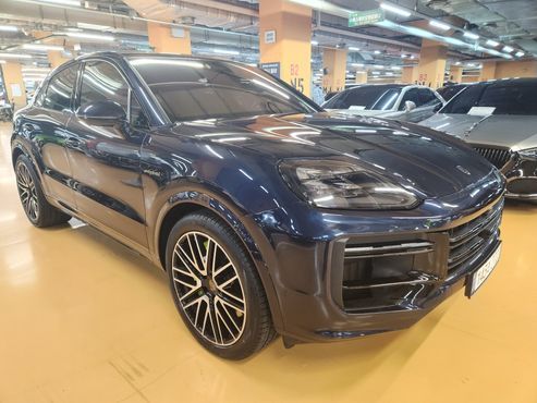 Porsche Cayenne 4.0 Turbo E-hybrid Coupe — пробег 2 000 км — фото 3 из 5