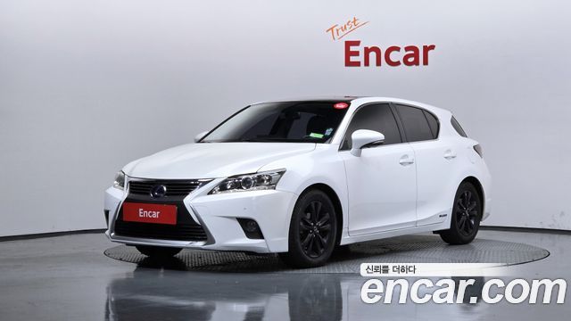 Lexus CT200h 1.8 Supreme ZWA10 — пробег 153 086 км — фото 1 из 5
