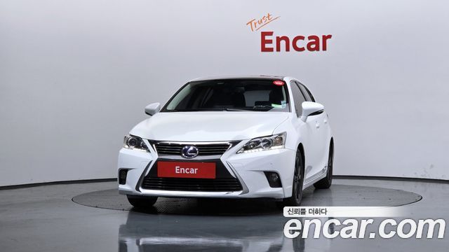 Lexus CT200h 1.8 Supreme ZWA10 — пробег 153 086 км — фото 3 из 5