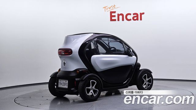 Renault (Samsung) Twizy Intens(2-seater) — пробег 5 913 км — фото 2 из 5
