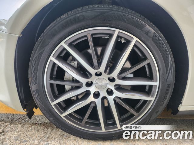 Maserati Ghibli из Кореи Encar