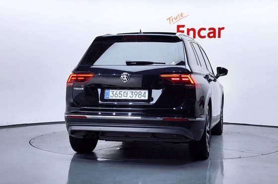 Volkswagen Tiguan 2.0 TDI Prestige — пробег 108 218 км — фото 4 из 5