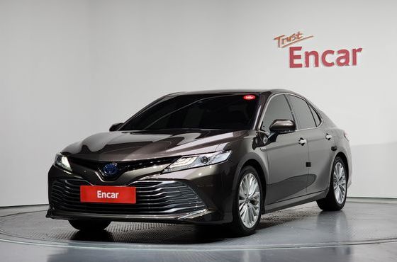 Toyota Camry 2.5 XLE Hybrid — пробег 161 540 км — фото 1 из 5