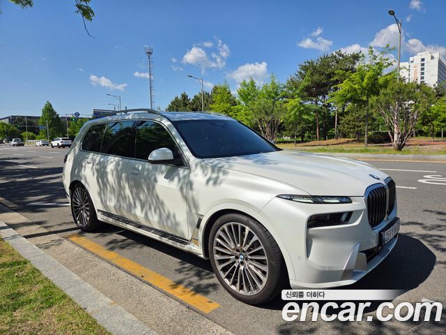 BMW X7 xDrive 40d Design Pure Excellence 6-Seater — пробег 6 100 км — фото 2 из 5