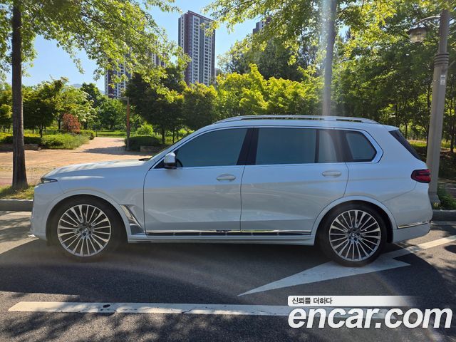 BMW X7 xDrive 40d Design Pure Excellence 6-Seater — пробег 6 100 км — фото 5 из 5