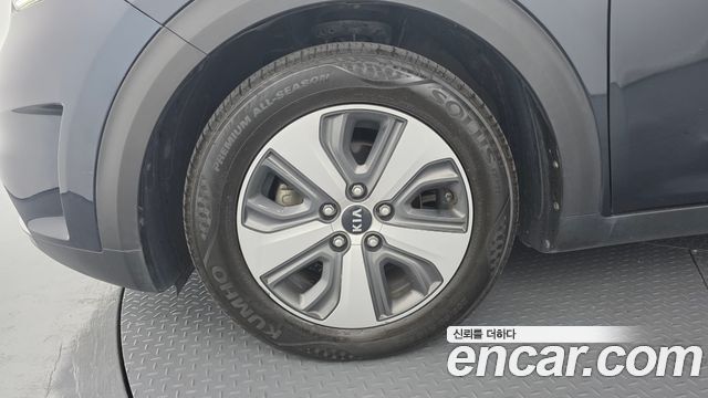 Kia Niro Prestige — пробег 110 547 км — фото 5 из 5