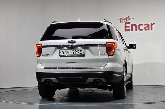 Ford Explorer 2.3 Limited 4WD 5th — пробег 74 981 км — фото 4 из 5