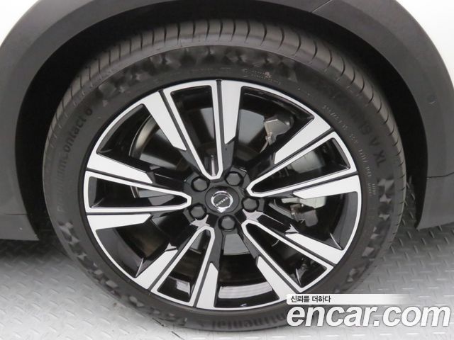 Volvo V60 B5 Ultra AWD — пробег 669 км — фото 5 из 5