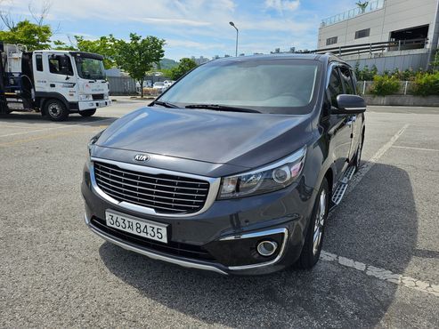 Kia Carnival 9-seater Luxury — пробег 105 340 км — фото 1 из 5