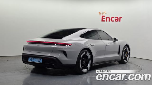 Porsche Taycan Turbo S — пробег 14 264 км — фото 2 из 5