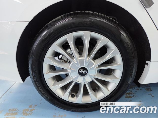 Hyundai Sonata 2.0 Care+ — пробег 72 592 км — фото 5 из 5