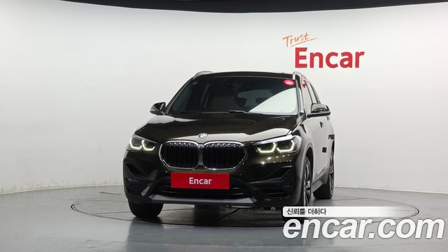 BMW X1 xDrive 20i Advantage — пробег 48 560 км — фото 3 из 5