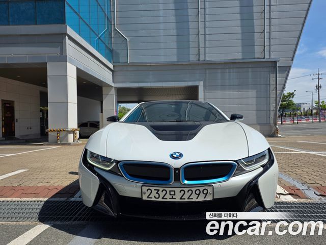 BMW i8 Coupe — пробег 84 950 км — фото 1 из 5