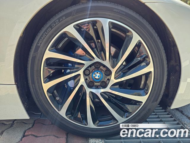 BMW i8 Coupe — пробег 84 950 км — фото 5 из 5