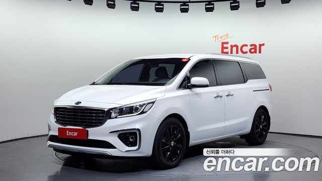Kia Carnival 9-Seater Prstige — пробег 178 500 км — фото 1 из 5