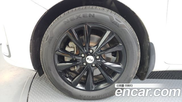 Kia Carnival 9-Seater Prstige — пробег 178 500 км — фото 5 из 5