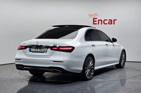 Mercedes-Benz E-Class E350 4MATIC AMG Line — пробег 111 116 км — фото 2 из 5