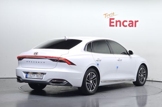 Hyundai Grandeur 2.5 Premium — пробег 97 135 км — фото 2 из 5