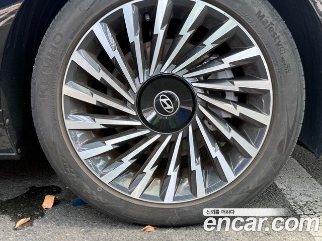 Hyundai Grandeur 2,5 Gasoline 2WD Calligraphy — пробег 22 000 км — фото 5 из 5