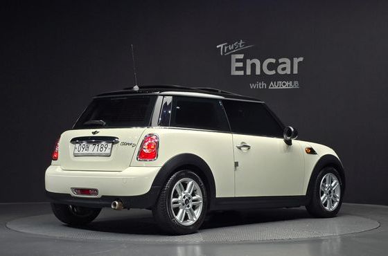 Mini Cooper Standard 2nd — пробег 102 786 км — фото 2 из 5