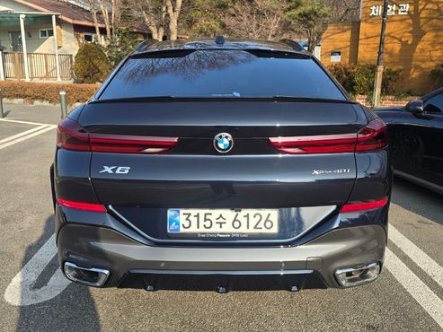 BMW X6 xDrive40i M Sport — пробег 2 965 км — фото 5 из 5