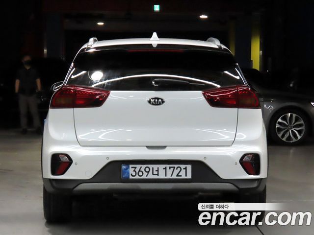 Kia Niro 1.6 HEV Prestige — пробег 73 016 км — фото 3 из 5