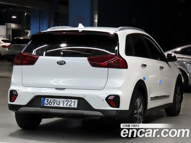 Kia Niro 1.6 HEV Prestige — пробег 73 016 км — фото 4 из 5