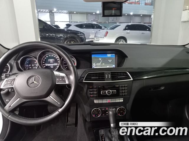 Mercedes-Benz C-Class C200 CGI AVANTGARDE — пробег 156 000 км — фото 5 из 5