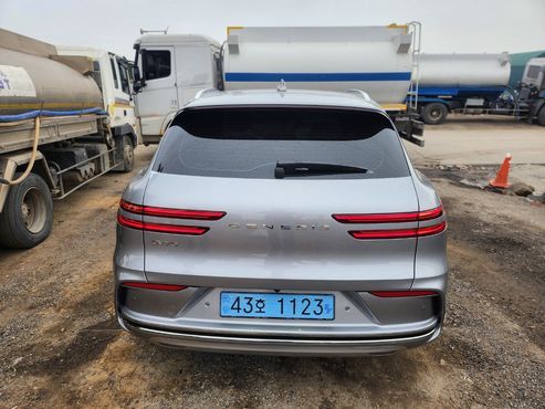 Genesis GV70 e-AWD — пробег 700 км — фото 5 из 5