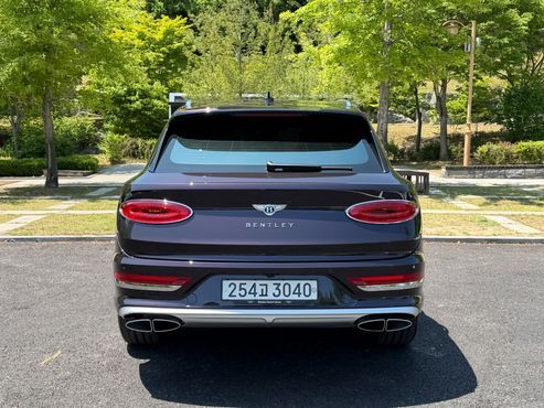 Bentley Bentayga 4.0 V8 EWB First Edition — пробег 6 200 км — фото 4 из 5