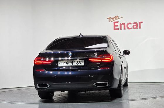 BMW 7-Series 730Ld xDrive M Sport — пробег 117 564 км — фото 4 из 5