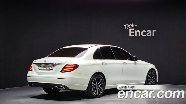 Mercedes-Benz E-Class из Кореи Encar