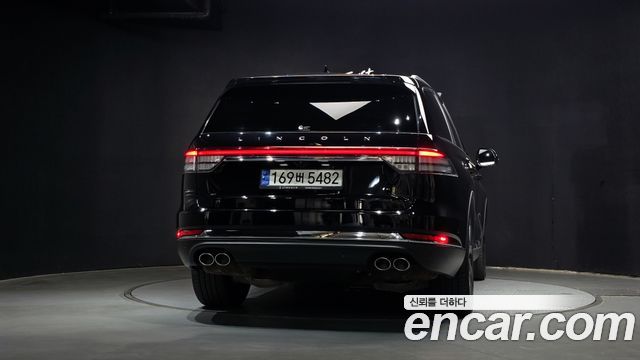 Lincoln Aviator 3.0 Reserve  AWD — пробег 73 199 км — фото 4 из 5