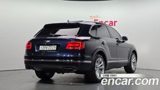 Bentley Bentayga 4.0 V8 — пробег 37 935 км — фото 2 из 5