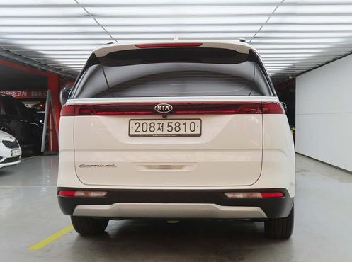 Kia Carnival 9-Seater Prestige — пробег 126 848 км — фото 3 из 5