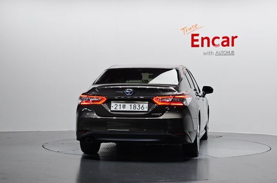 Toyota Camry 2.5 XLE Hybrid — пробег 131 462 км — фото 4 из 5