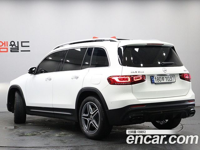 Mercedes-Benz GLB-Class GLB250 4MATIC — пробег 27 879 км — фото 4 из 5