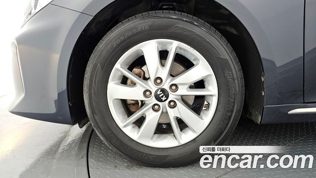 Kia K5 из Кореи Encar