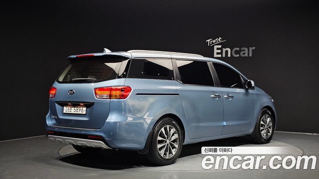 Kia Carnival из Кореи Encar