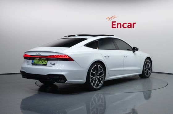 Audi A7 50 TDI Quattrp Premium — пробег 10 065 км — фото 2 из 5