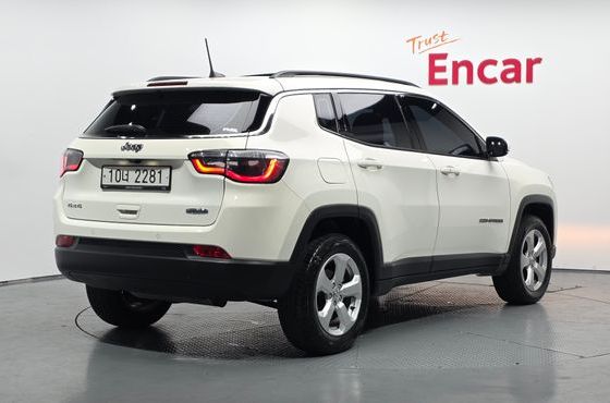 Jeep Compass 2.4 Longitude AWD — пробег 41 745 км — фото 2 из 5