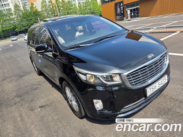 Kia Carnival 11-seater Luxury — пробег 174 649 км — фото 3 из 5
