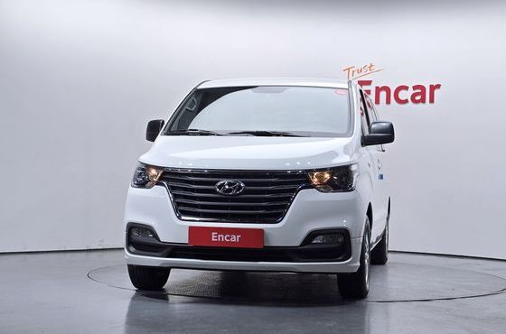 Hyundai Starex Van 5-Seater Smart — пробег 18 112 км — фото 3 из 5