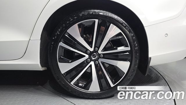 Volvo S60 из Кореи Encar