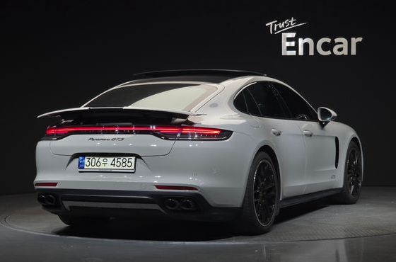 Porsche Panamera 4.0 GTS — пробег 67 945 км — фото 2 из 5