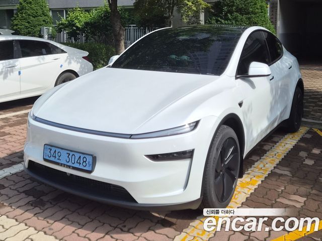 Tesla Model Y Premium RWD — пробег 928 км — фото 4 из 5