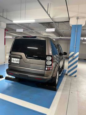 Land Rover Discovery 3.0 SDV6 SE — пробег 60 000 км — фото 5 из 5