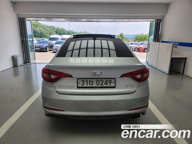 Hyundai Sonata 2.0 Care+ — пробег 128 000 км — фото 4 из 5