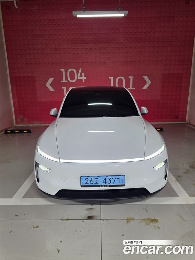 Tesla Model Y RWD — пробег 7 000 км — фото 1 из 5